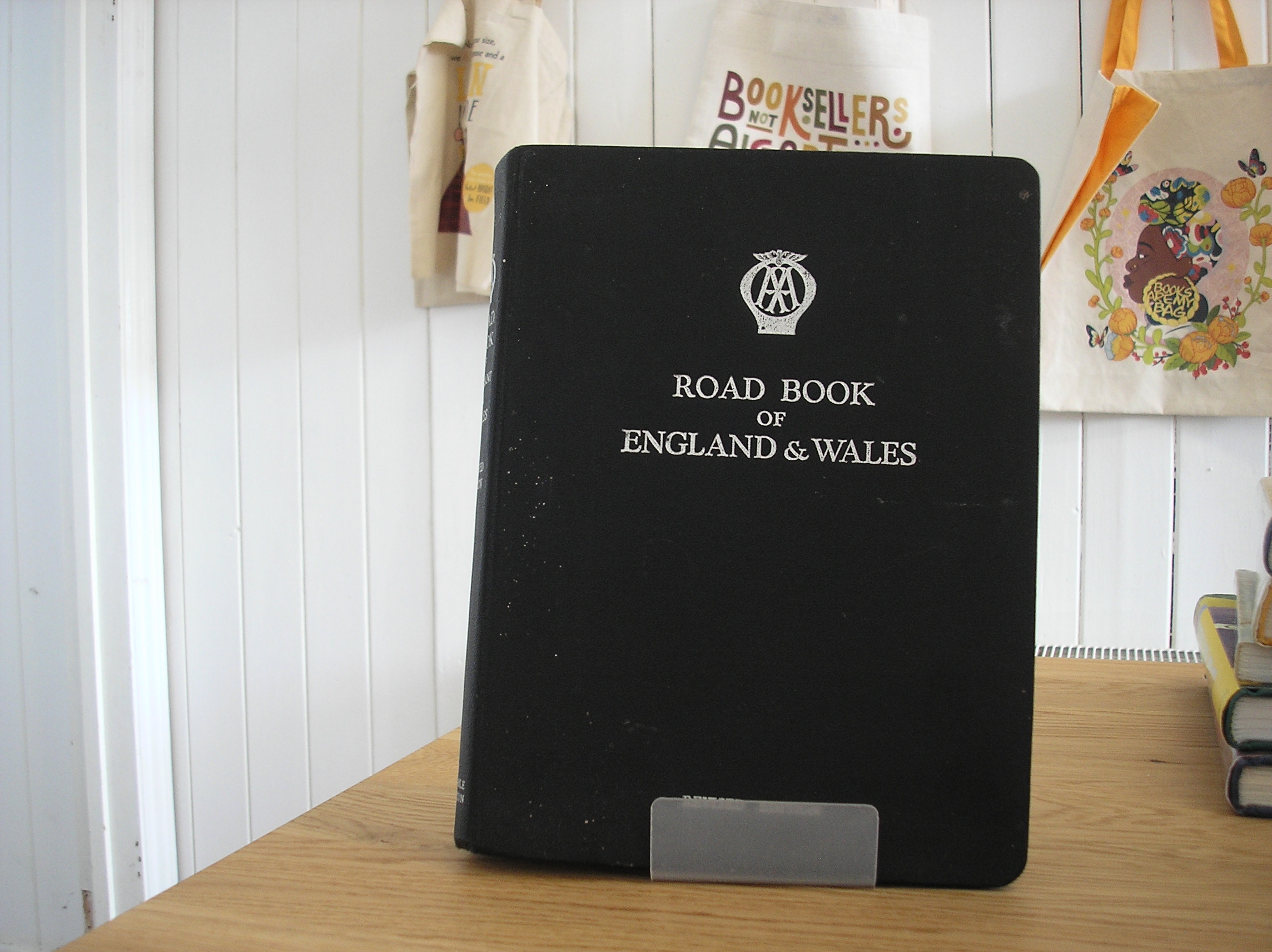 AA Road Book Of England & Wales Revised Edition