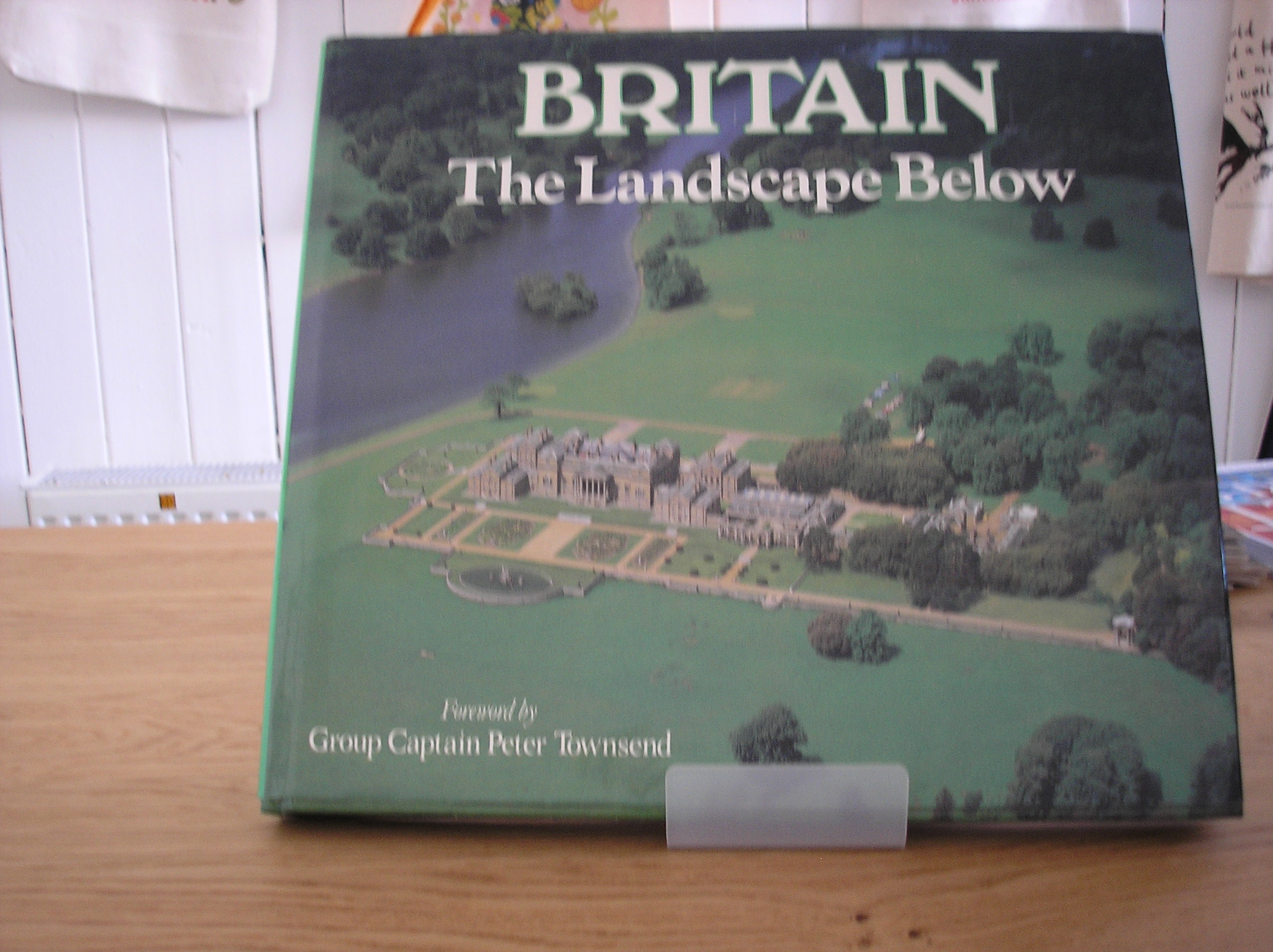 Image 0 of Britain - The Landscape Below
