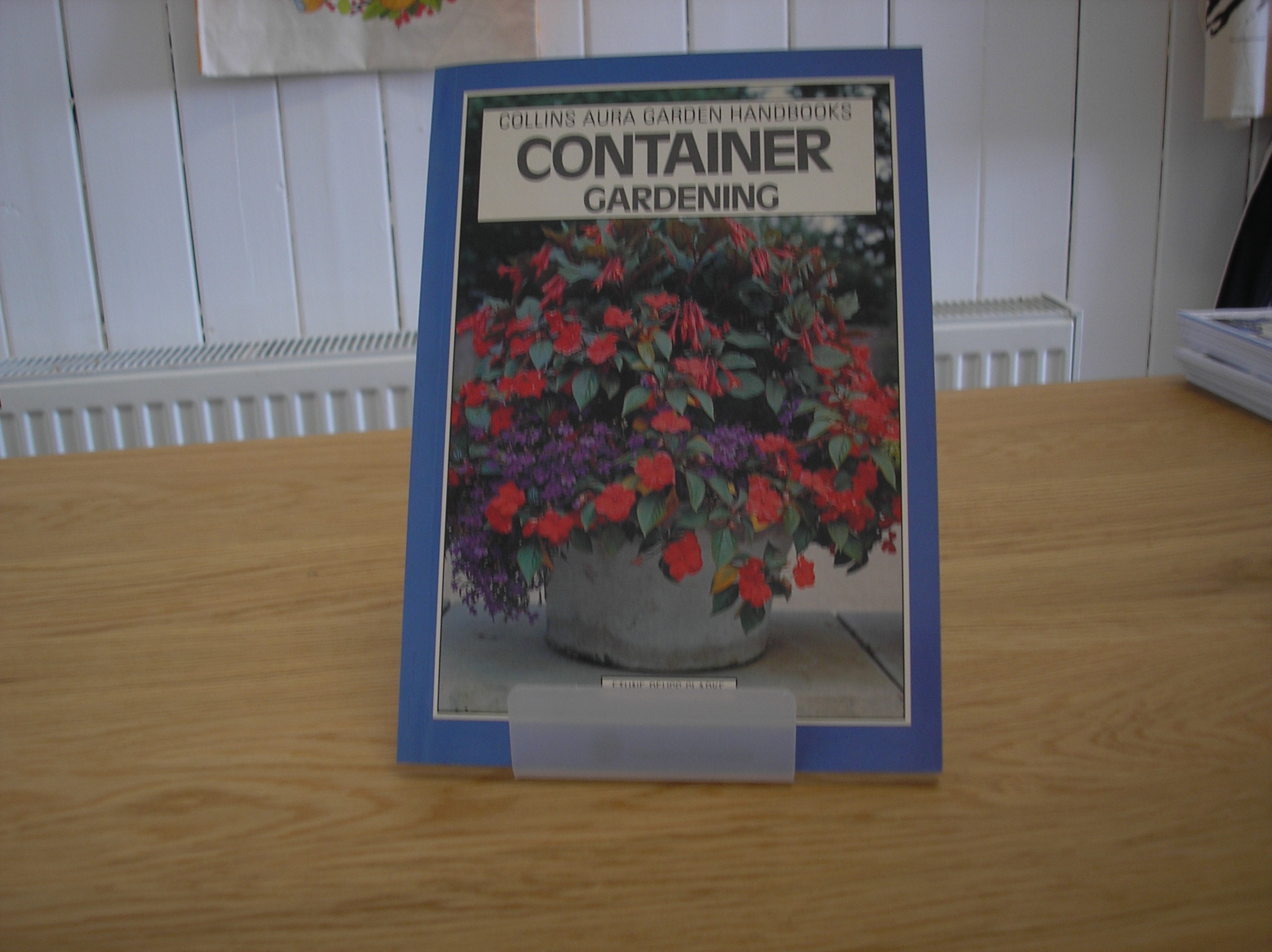 Image 0 of Collins Aura Garden Handbooks Container Gardening