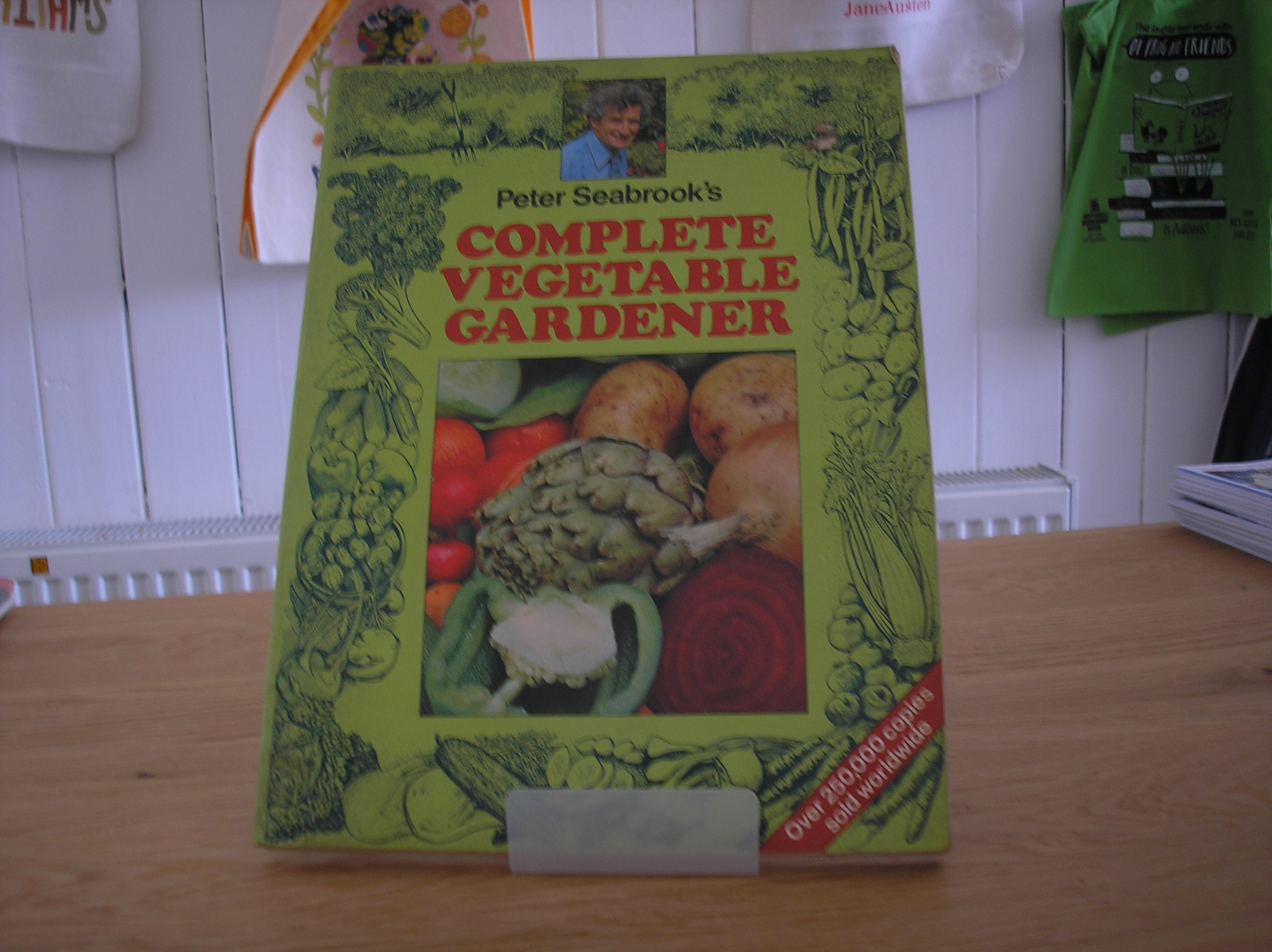 Image 0 of Complete Vegetable Gardener