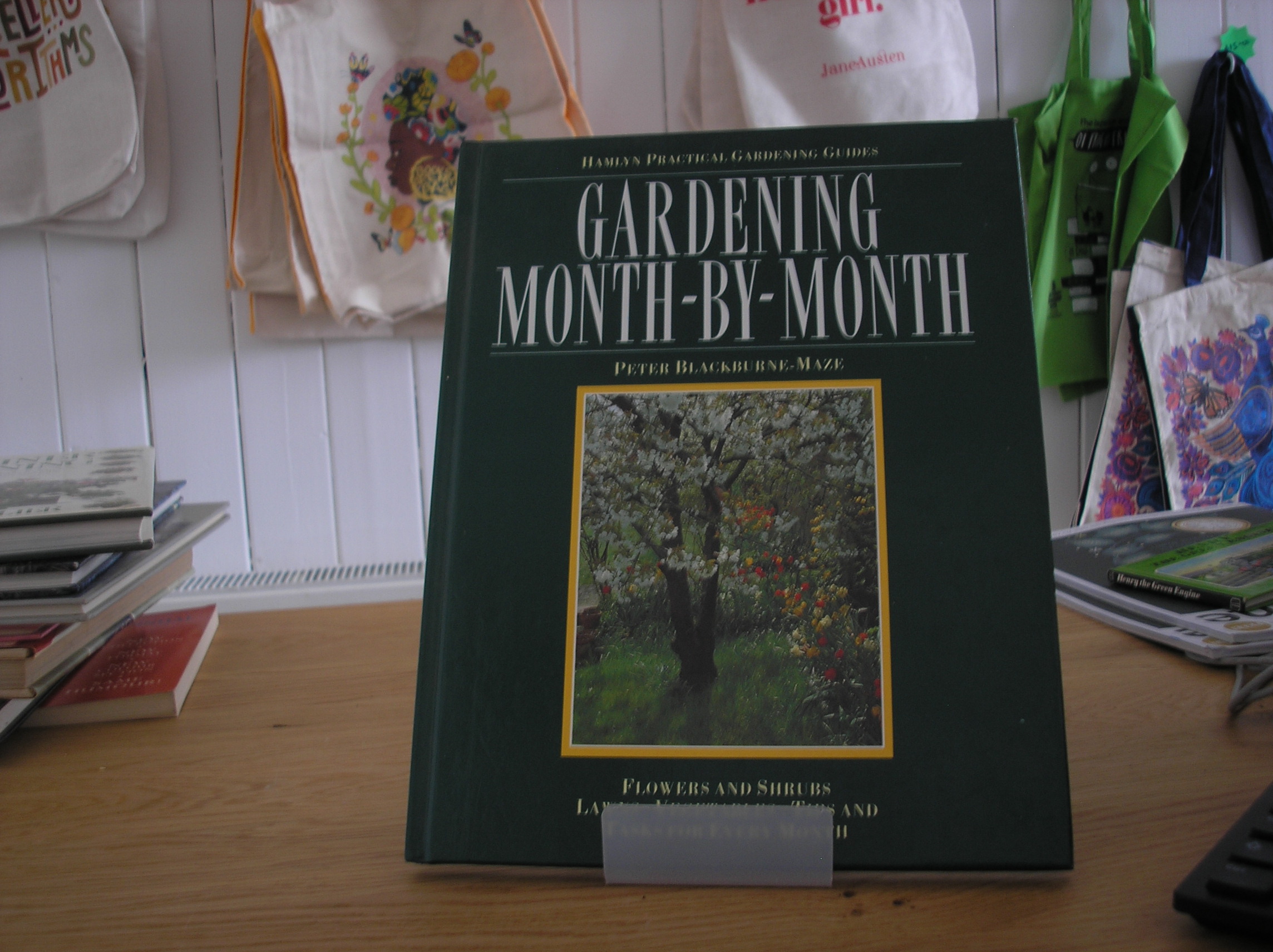 Image 0 of Gardening Month-By-Month