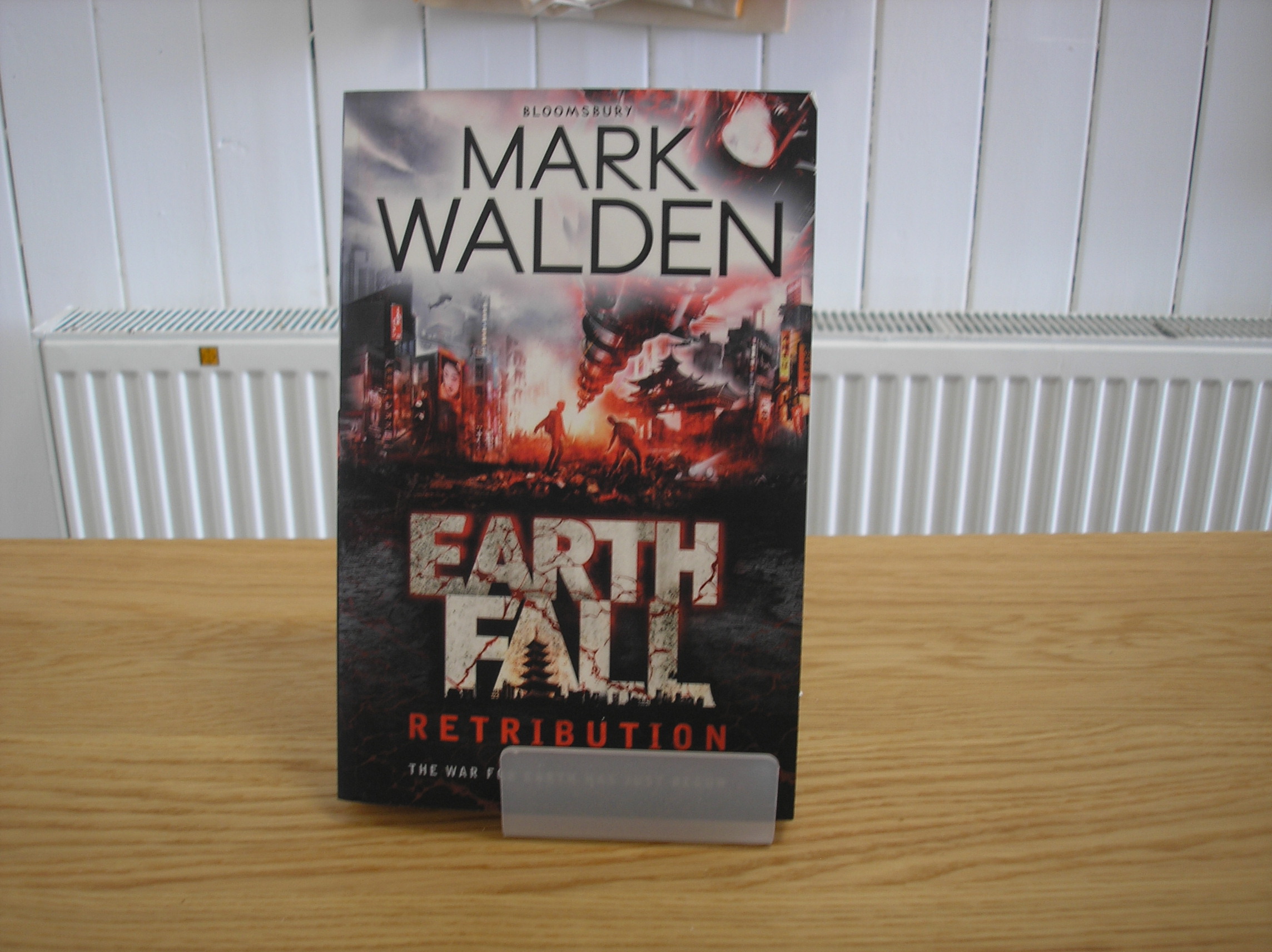 Image 0 of Earthfall: Retribution