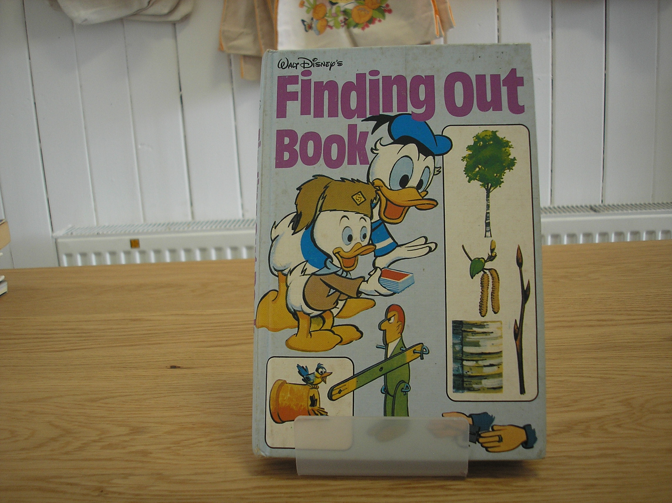Image 0 of Finding Out Book