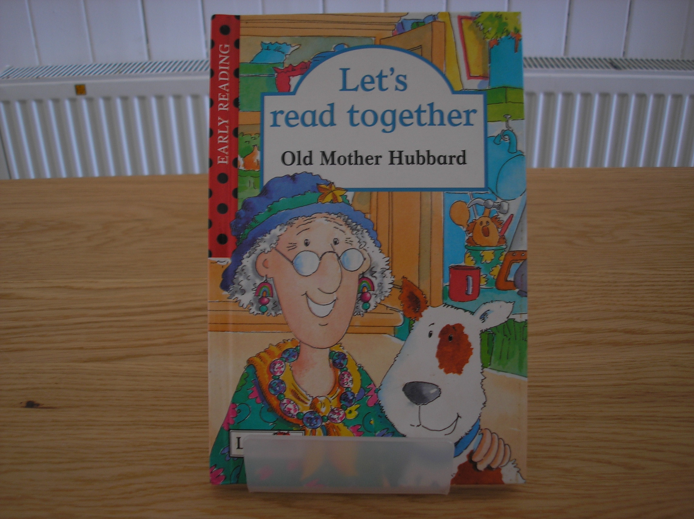 Image 0 of Old Mother Hubbard (Let's Read Together)