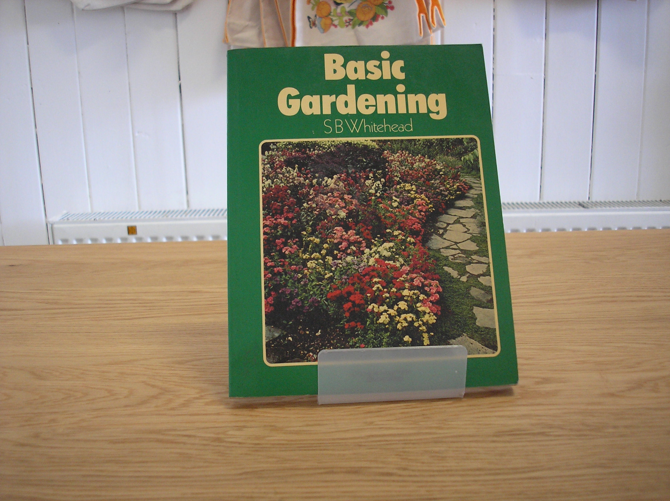 Image 0 of Basic Gardening