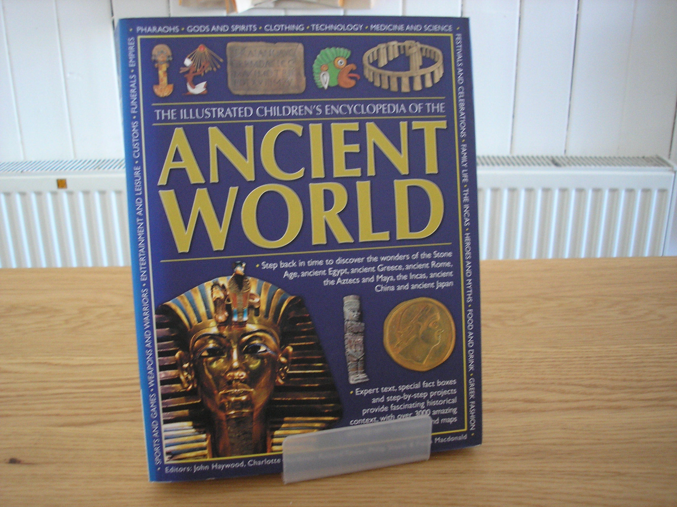 Image 0 of The Children's Illustrated Encyclopedia of the Ancient World