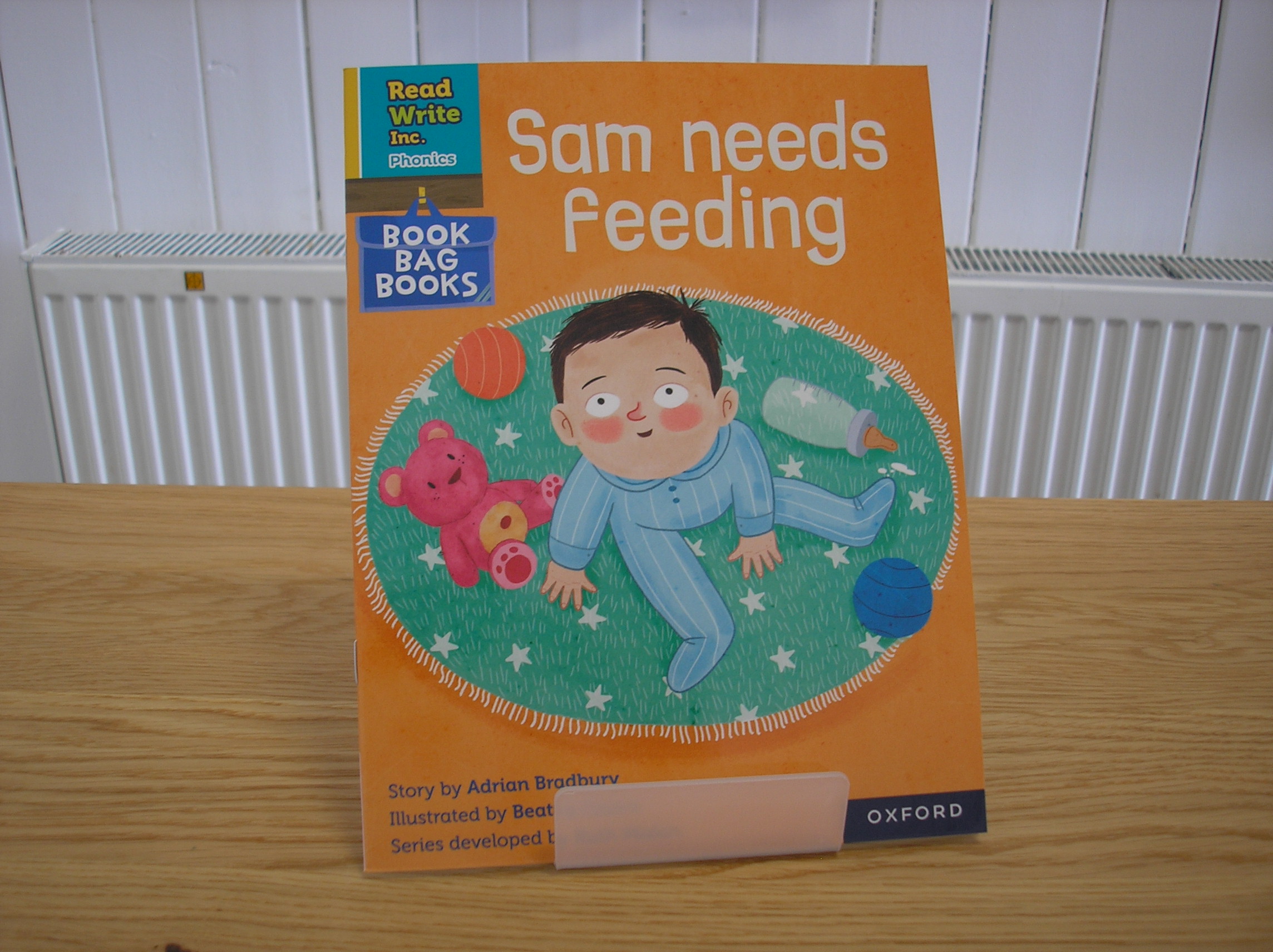 Image 0 of Read Write Inc. Phonics: Sam needs feeding (Yellow Set 5 Book Bag Book 7)