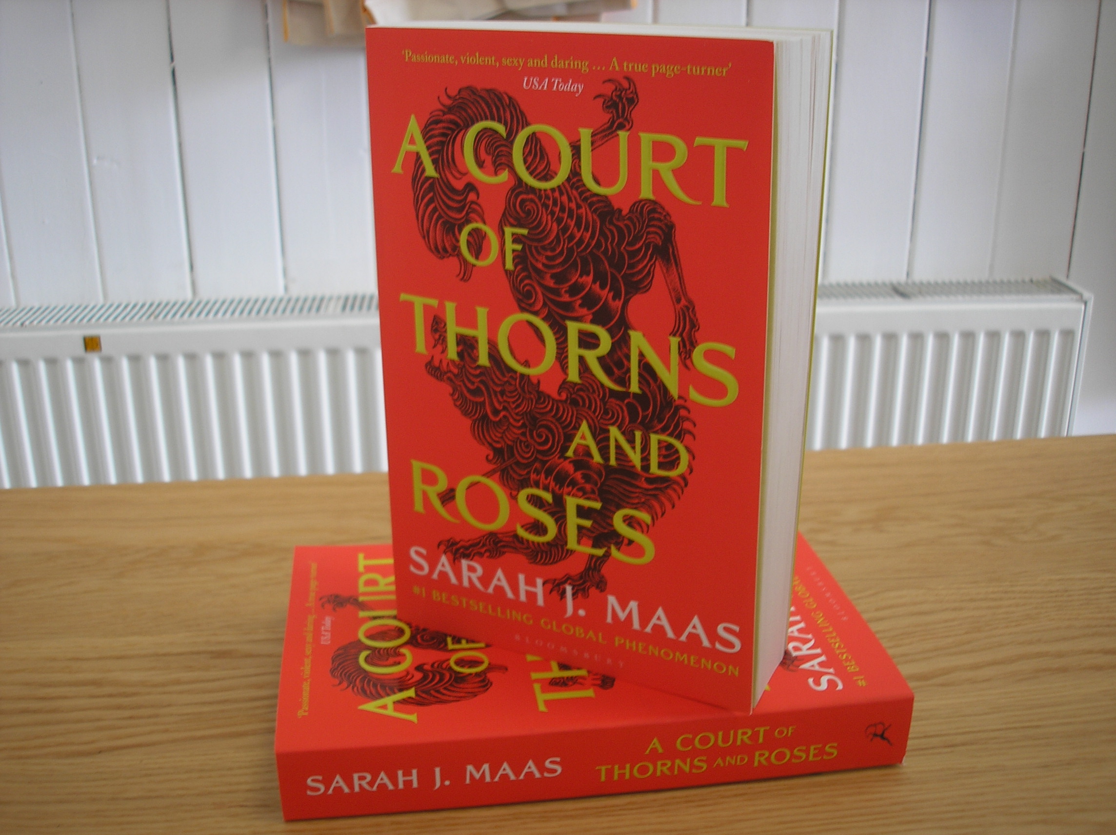 A Court of Thorns and Roses