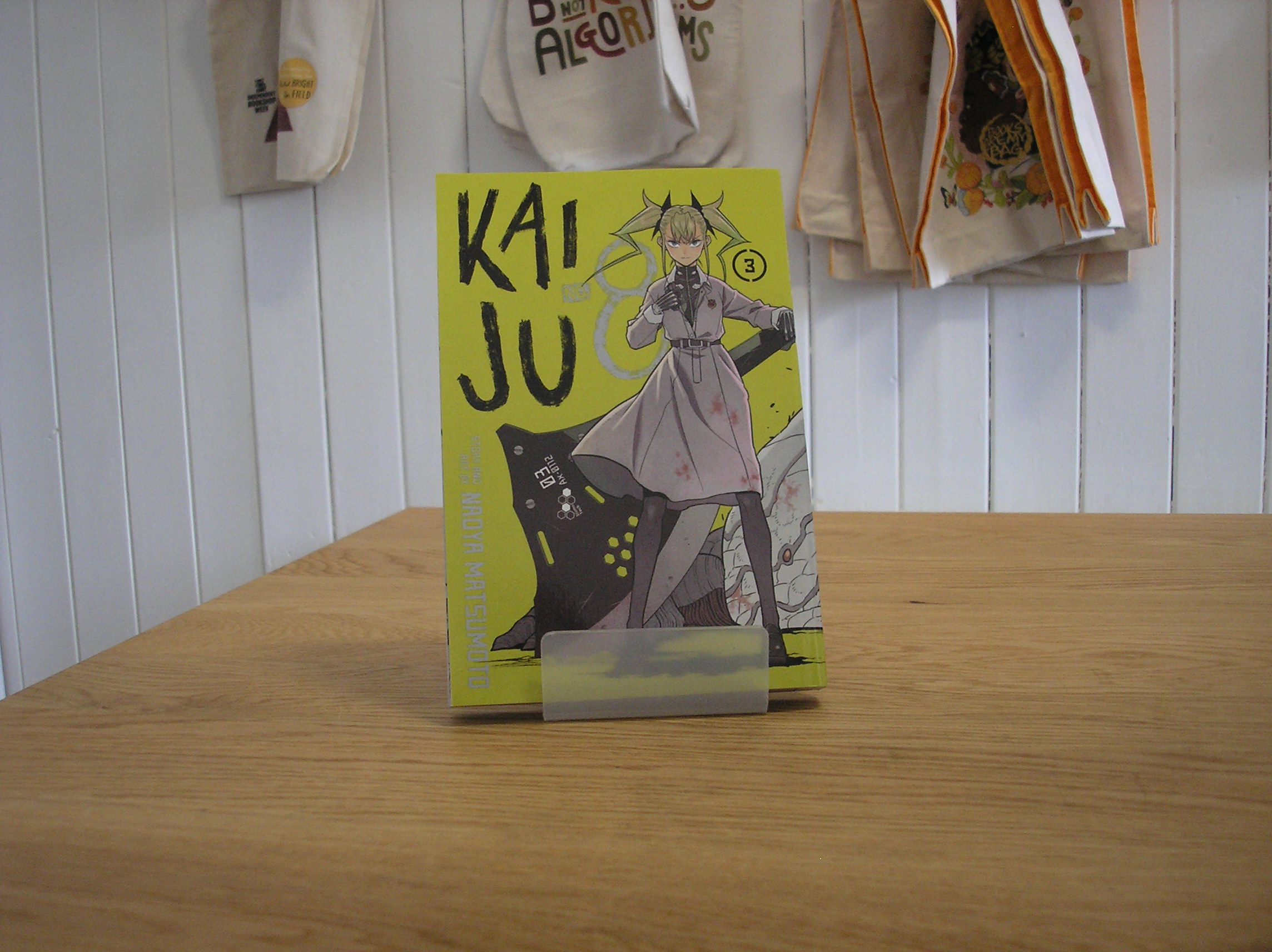 Image 0 of Kaiju No.8 Vol 3