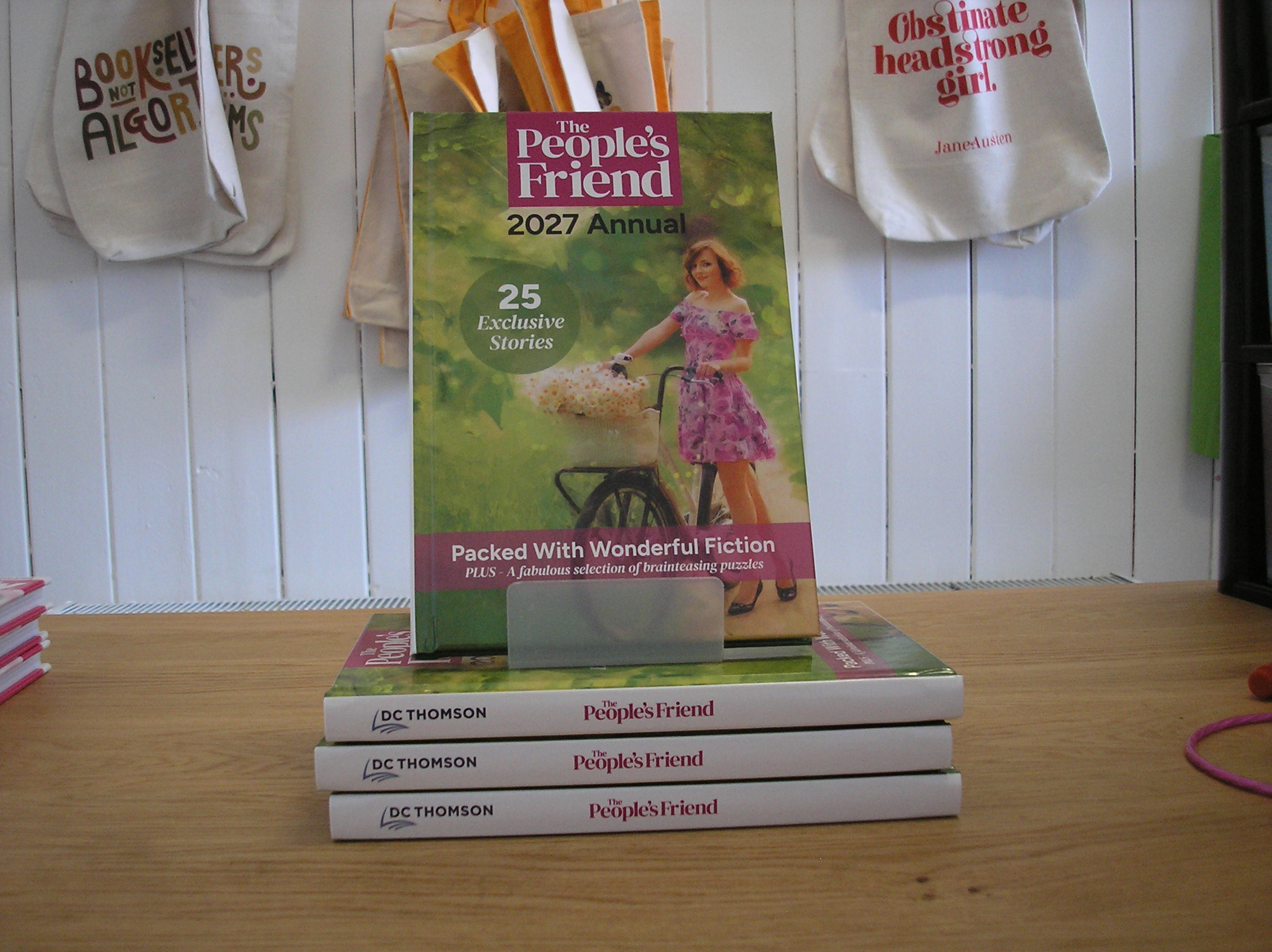 Image 0 of The People's Friend 2027 Annual